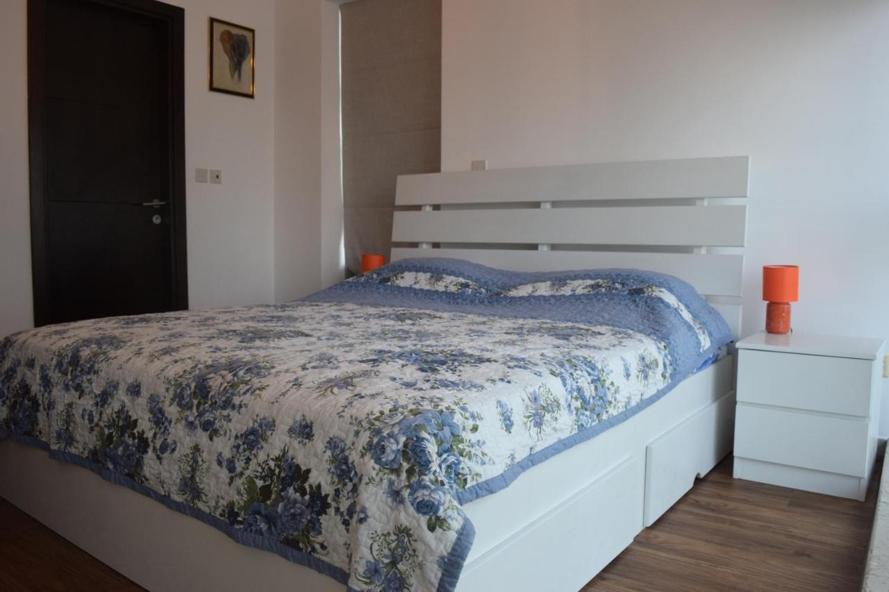 Apartamento 1br Apartment, Stunning Marina View, 5 Min Walk To Jbr Beach, 30 Sec Walk To Tram And Bus Stations Dubái