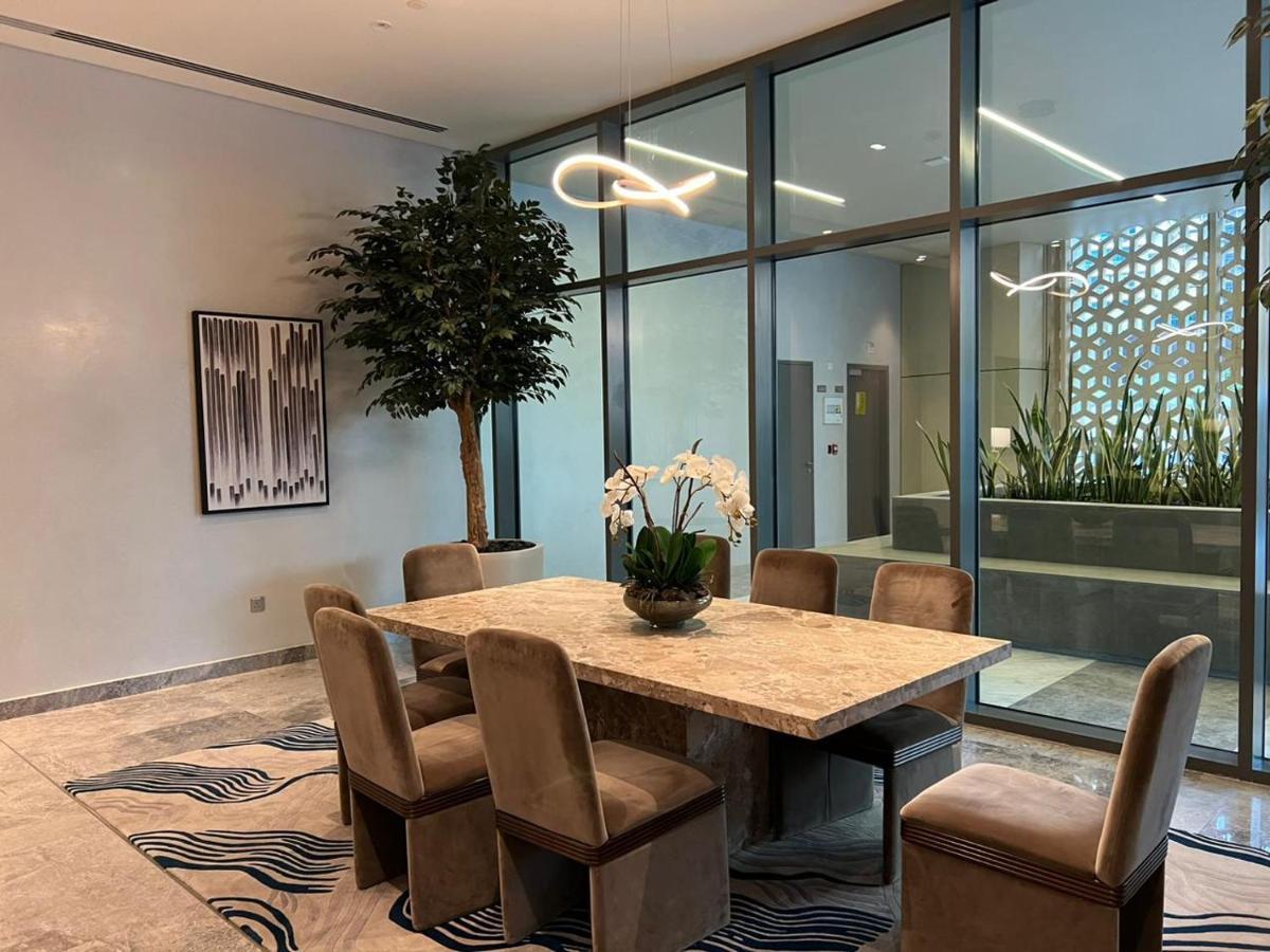 Apartment Luxury 2br With Full Burj Khalifa & Fountain View Dubai