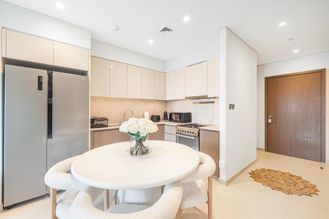 Apartment Luxury 2br With Full Burj Khalifa & Fountain View Dubai
