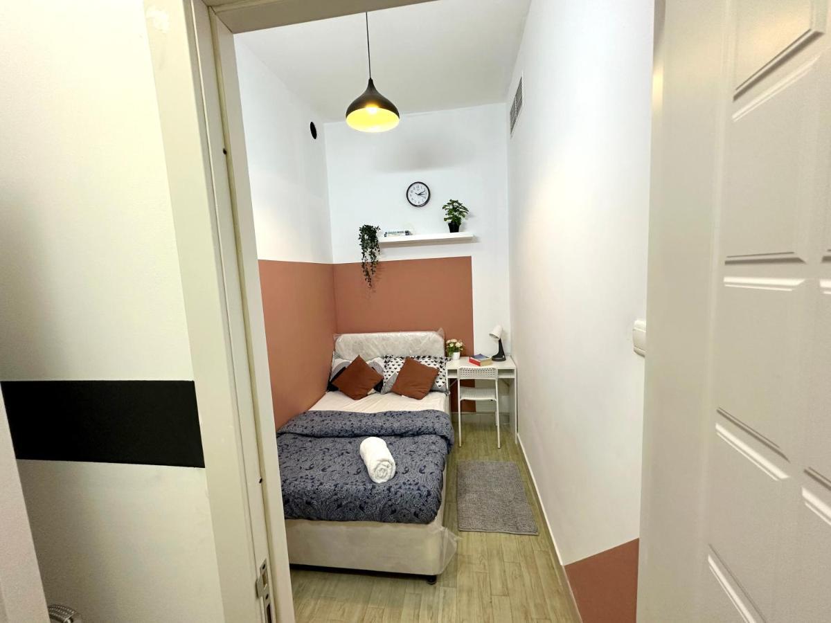 Hospedagem domiciliar Luxurious Partition In Tecom Near Internet Metro Station