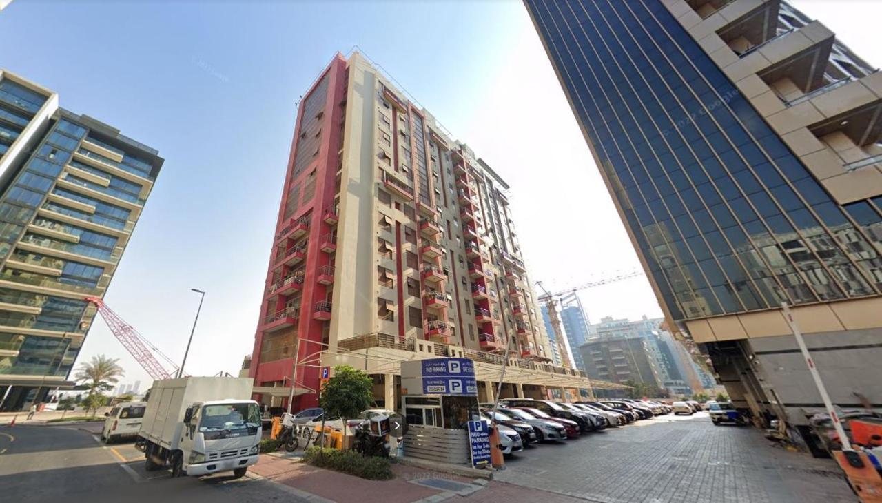 Hospedagem domiciliar Luxurious Partition In Tecom Near Internet Metro Station Dubai