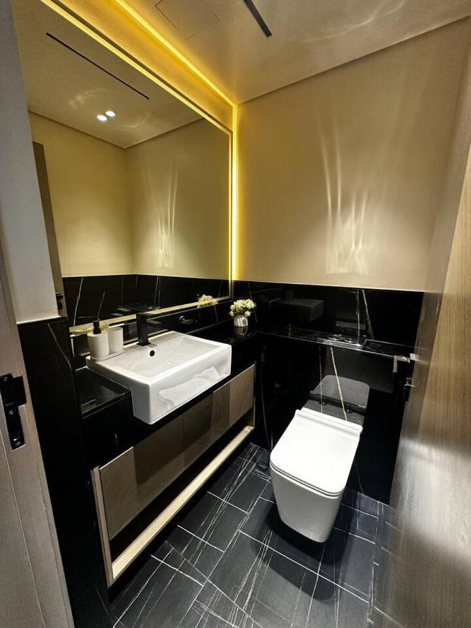 Appartamento Stylish 1 Bedroom In Binghatti, Business Bay, Canal View Dubai