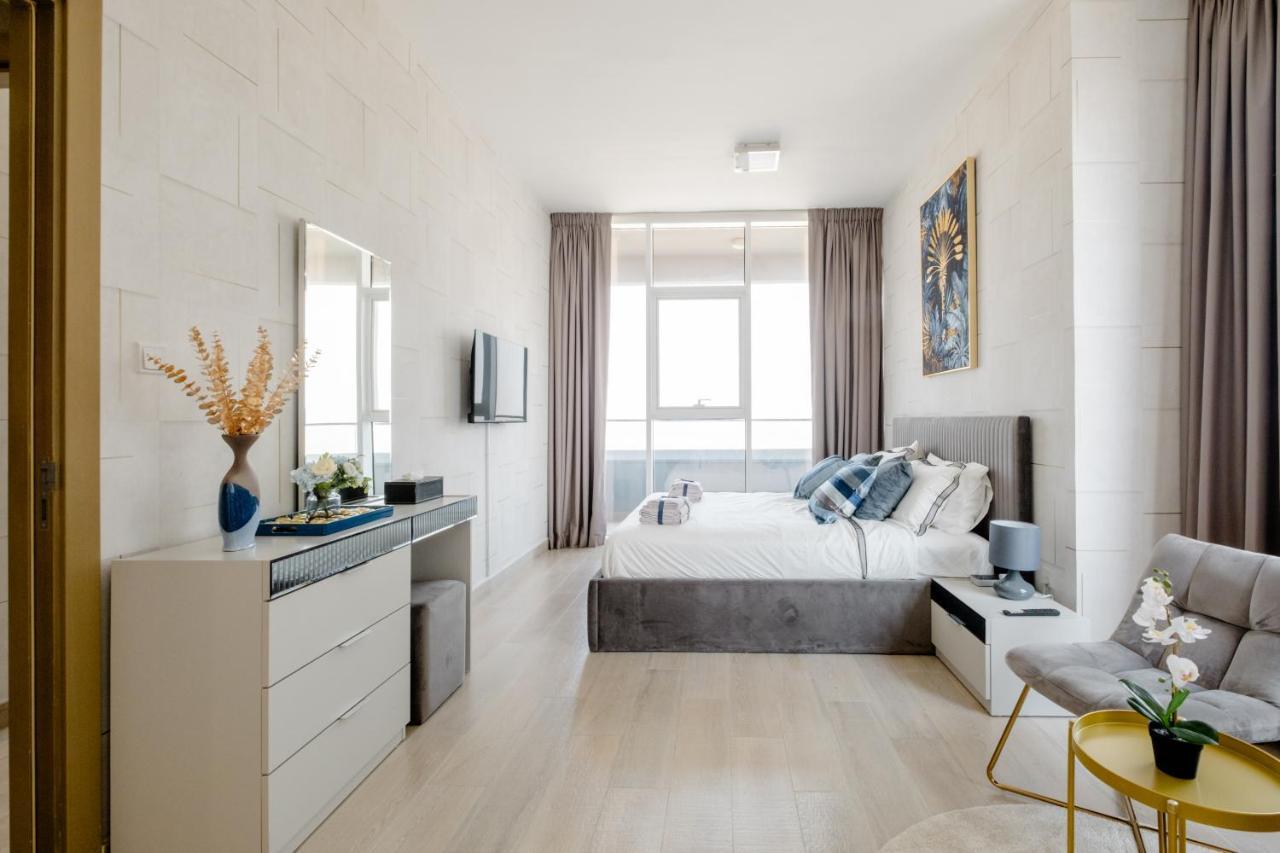 Appartement Luxury 2br For 6 With King Beds, Gym, Sauna In Jvc Dubaï