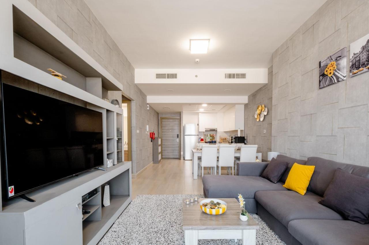 Appartement Luxury 2br For 6 With King Beds, Gym, Sauna In Jvc Dubaï