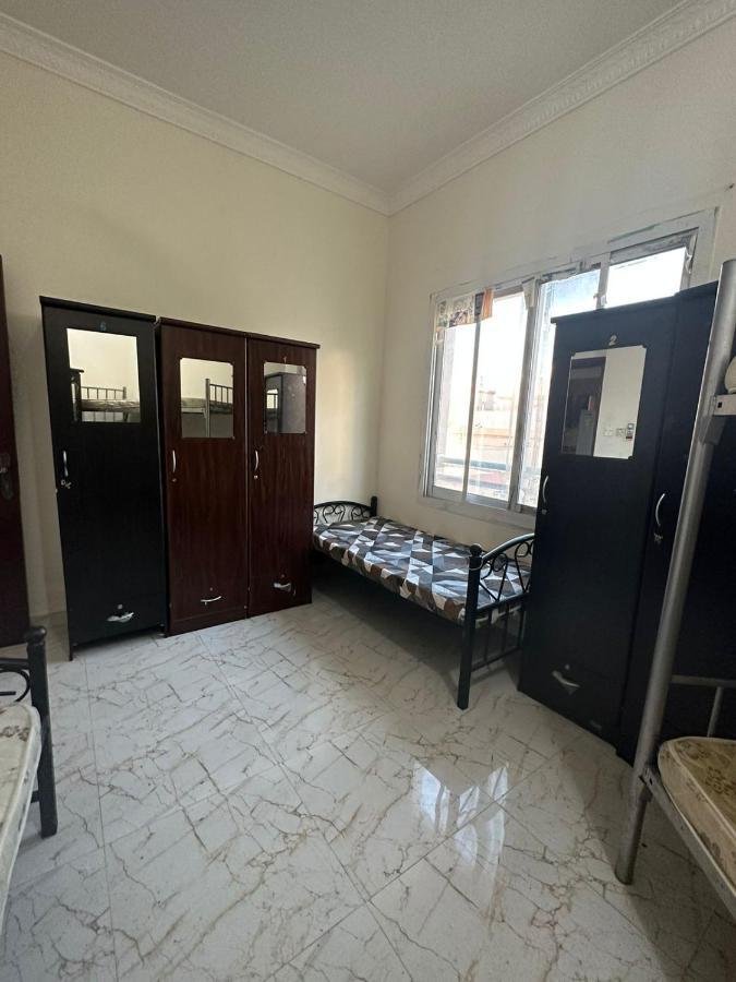 Appartamento Bed Space For Female Single And Bunk Bed Al Sayed Builidng - Sharaf Dg Exit 4 Flat 301 Dubai