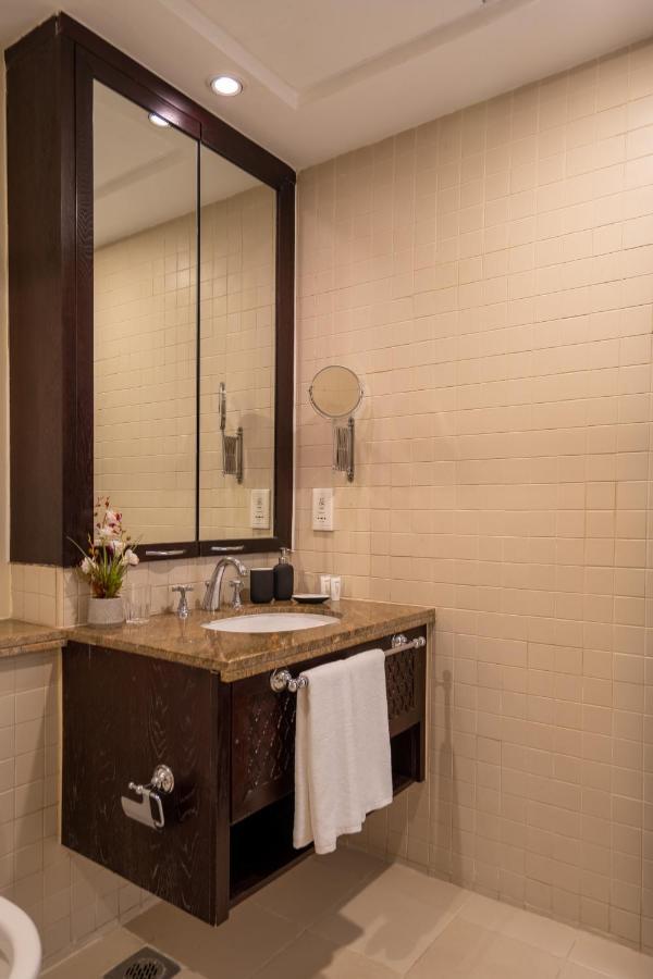 Apartamento Ina Homes - 2bhk Residences Tower 1 Dubái