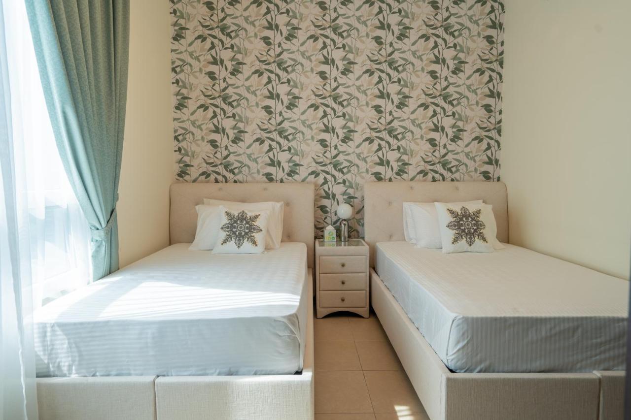 Ina Homes - 2bhk Residences Tower 1 Apartamento *