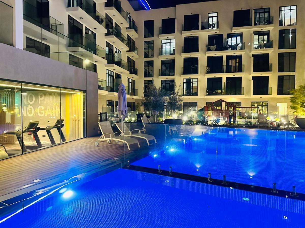 Lägenhet Cozy In Jumeirah Village Circle