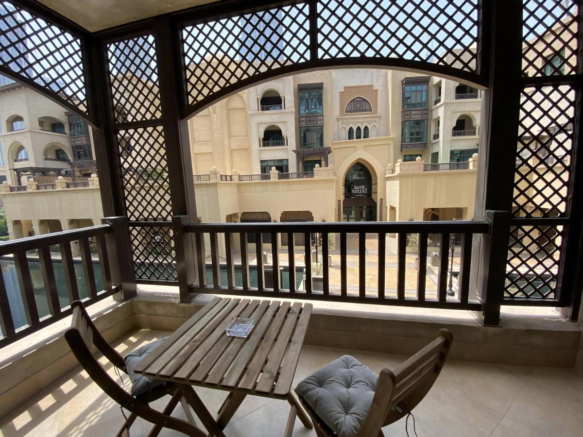 Lux I Souk Al Bahar I Burj Khalifa Views Apartment *