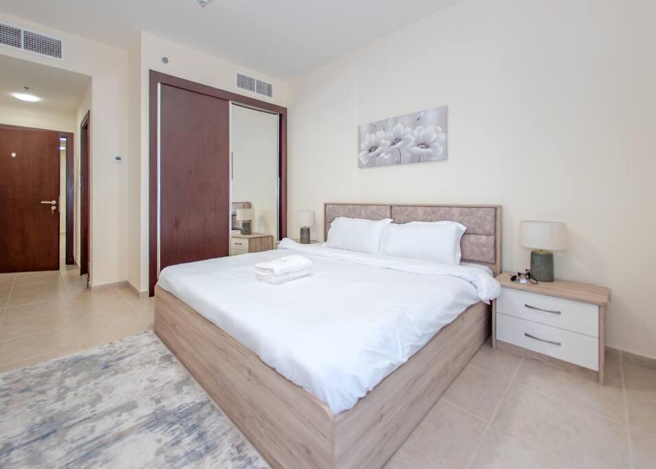 Stonetree - Near Tram - Furnished 1br Appartement *