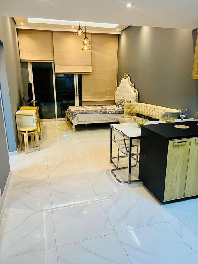 Appartement Ultra Luxury Fully Furnished 1bhk