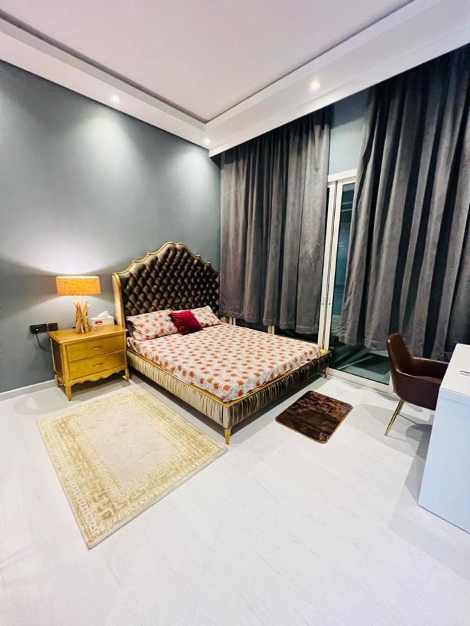 Appartement Ultra Luxury Fully Furnished 1bhk *