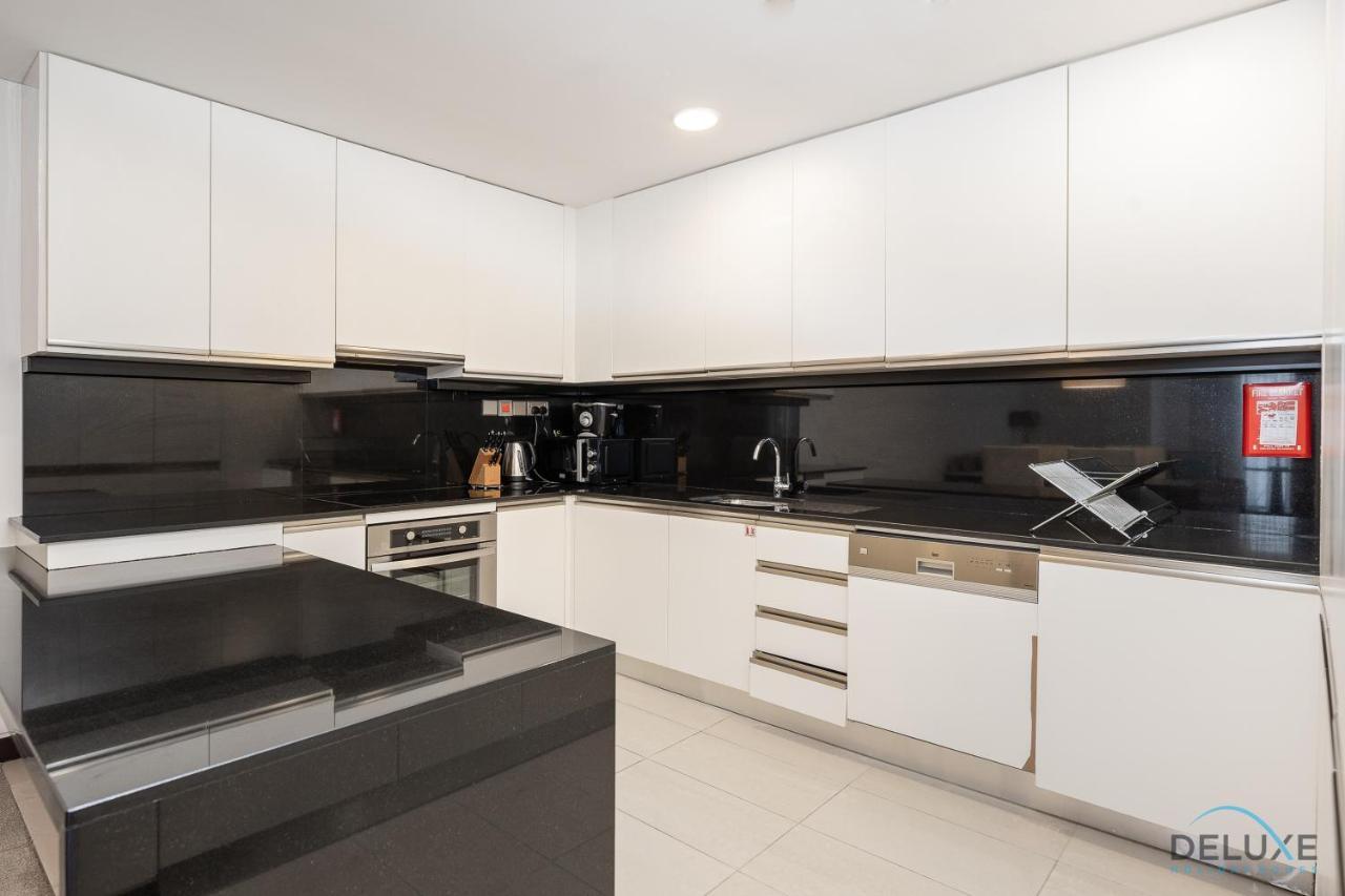 Modern 2br In The Address Residences Marina By Deluxe Homes Dubaï