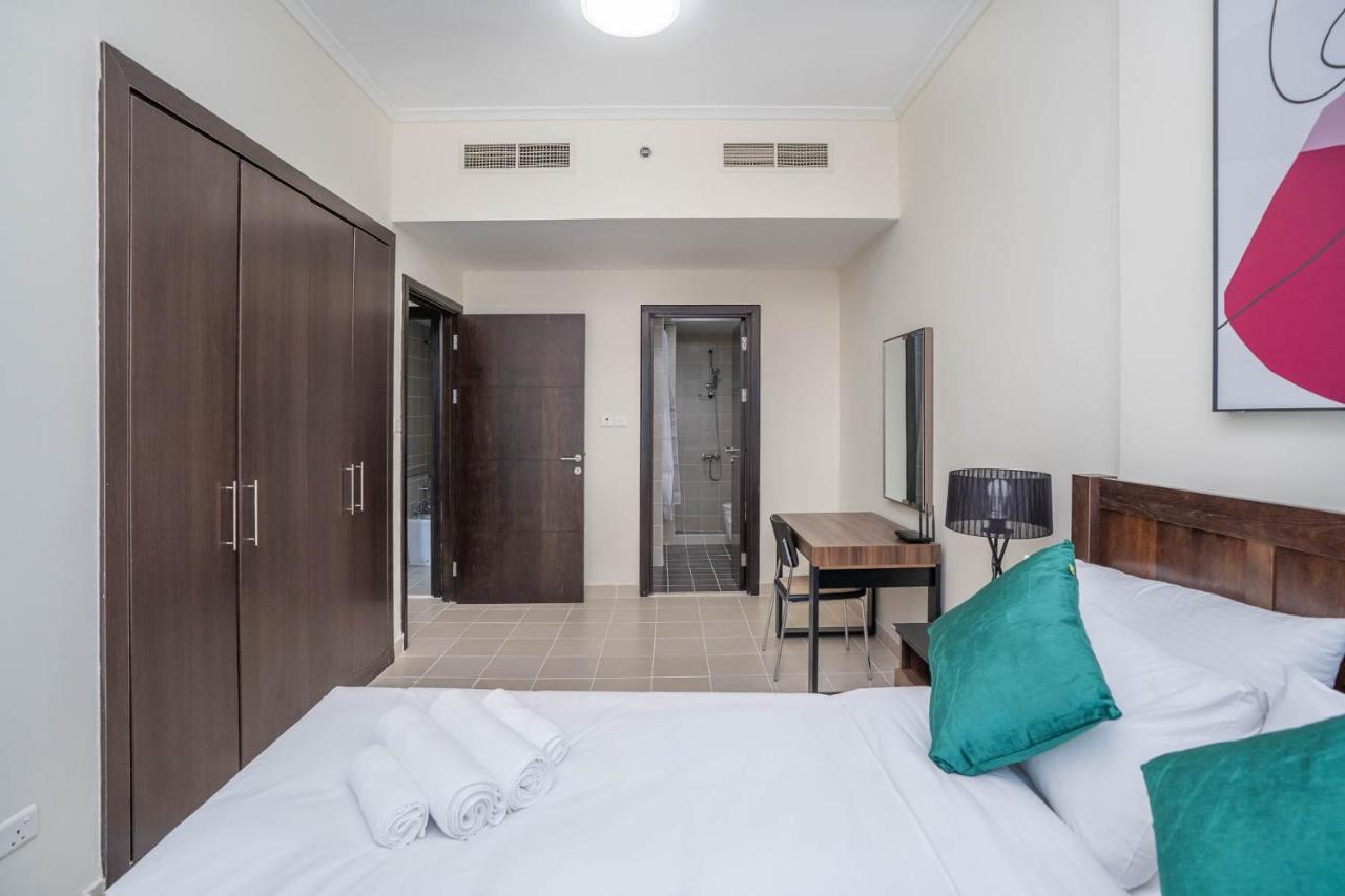 High Floor - Great Location - Family Friendly