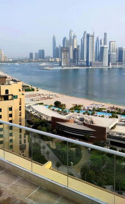 Amazing With Infinity Pool Appartement
