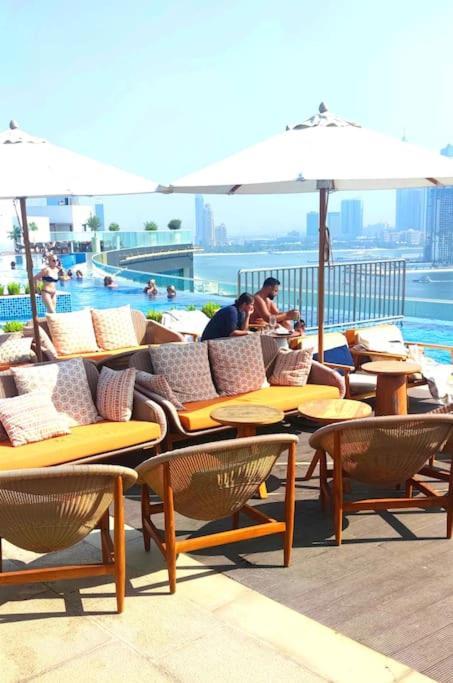 Amazing With Infinity Pool Appartement Dubai