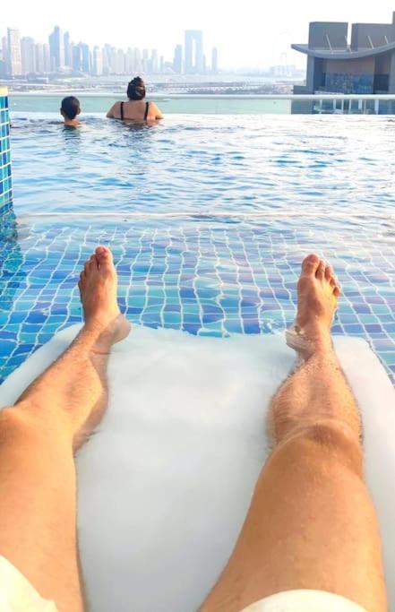 Amazing With Infinity Pool Appartement