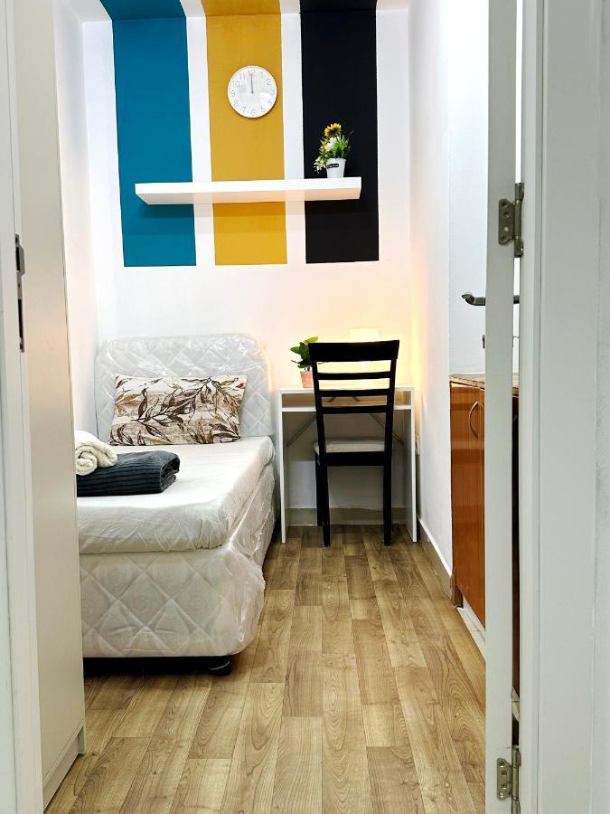 Habitación en casa particular Charming Partition In Barsha Heights Near Icm *