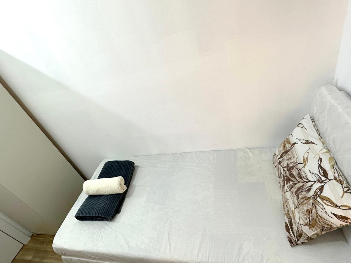 Charming Partition In Barsha Heights Near Icm Habitación en casa particular