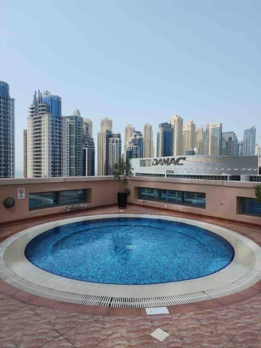 Luxury And Spacious Full Marina View Apartment *