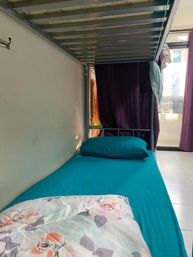 Hostal Sush Near Sharaf Dg And Burjuman Metro Stations Dubái