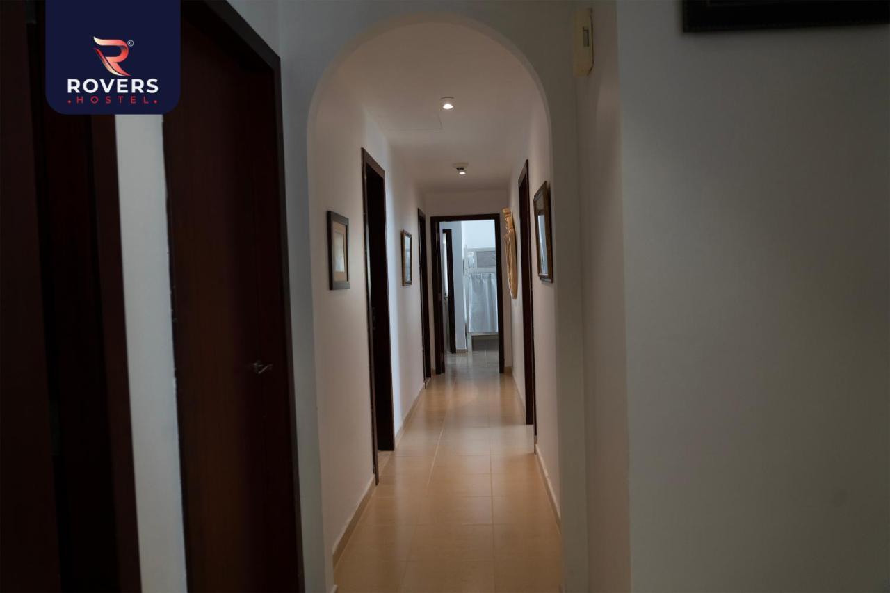 Hostal Rovers Beach Jbr