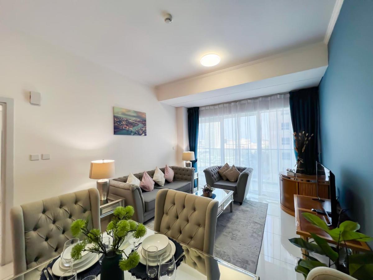 Luton -sea View -damac Heights, Marina -90ab2 Apartment