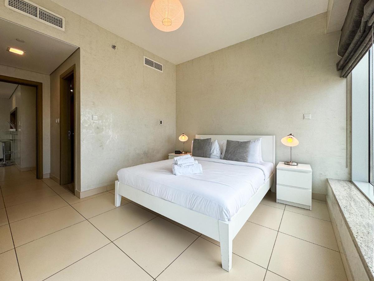 Wow! Beautiful 1br In Downtown - Close To Burj And Mall Apartment *
