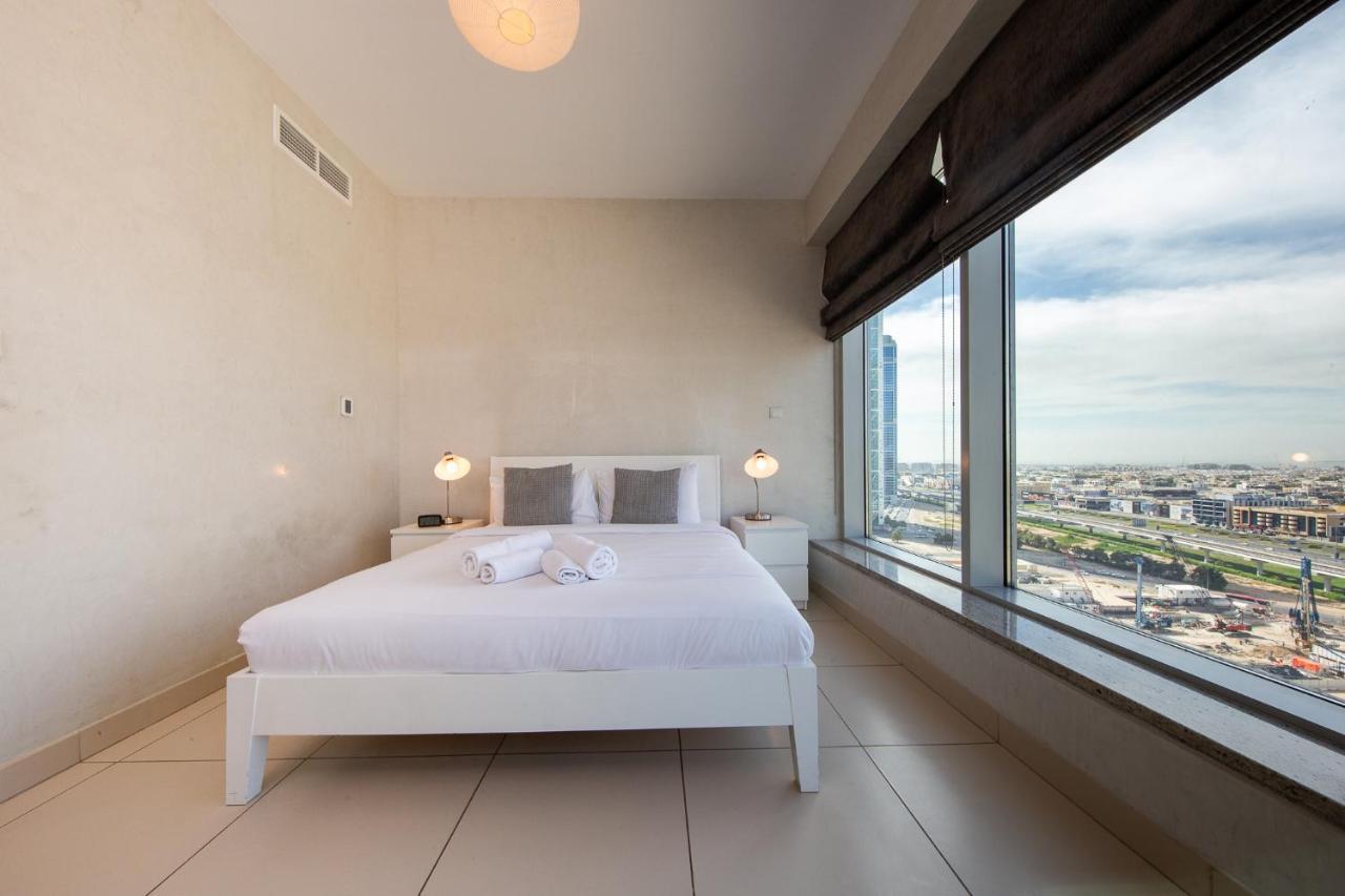 Wow! Beautiful 1br In Downtown - Close To Burj And Mall *