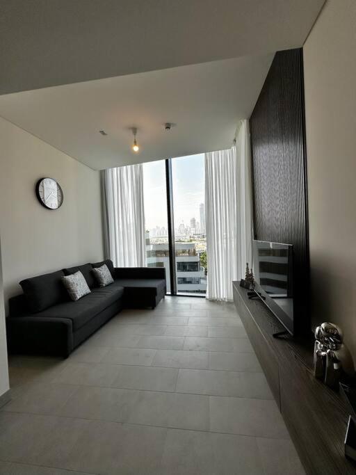 Luxurious 1 Bedroom Burj Khalifa View Dubai