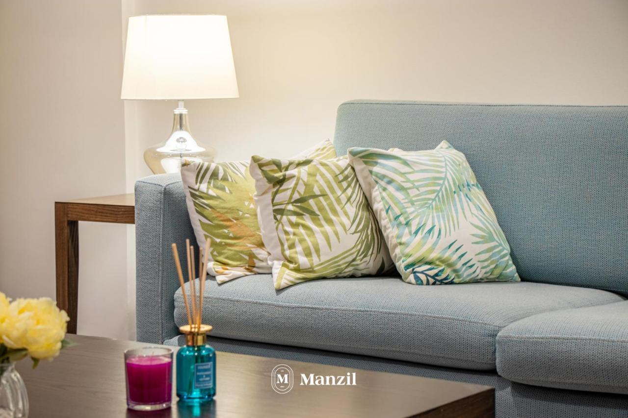 Manzil - 1br In Anantara The Palm With Private & Burj View, Palm Jumeirah Apartment