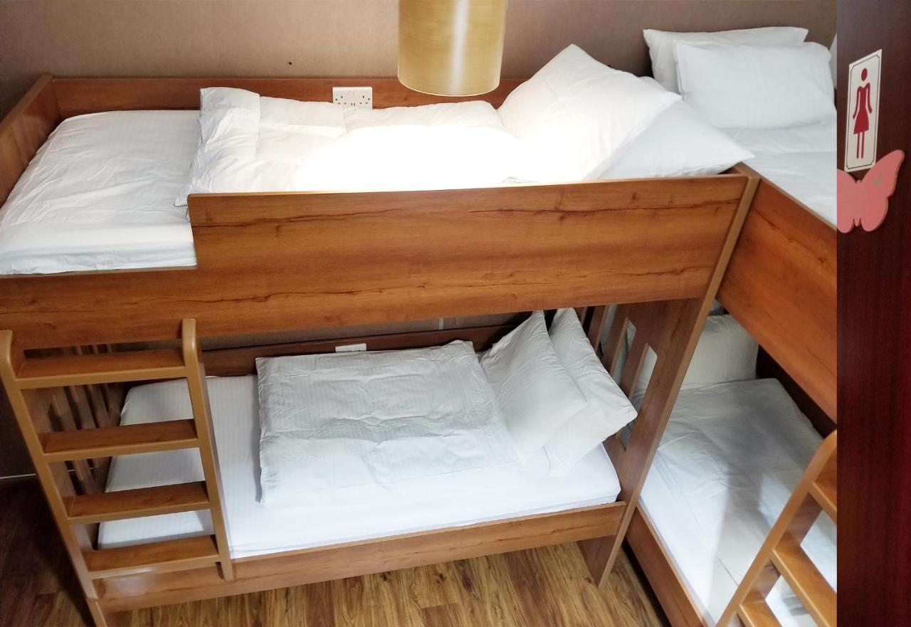 Hostal Royal Beach Residences *