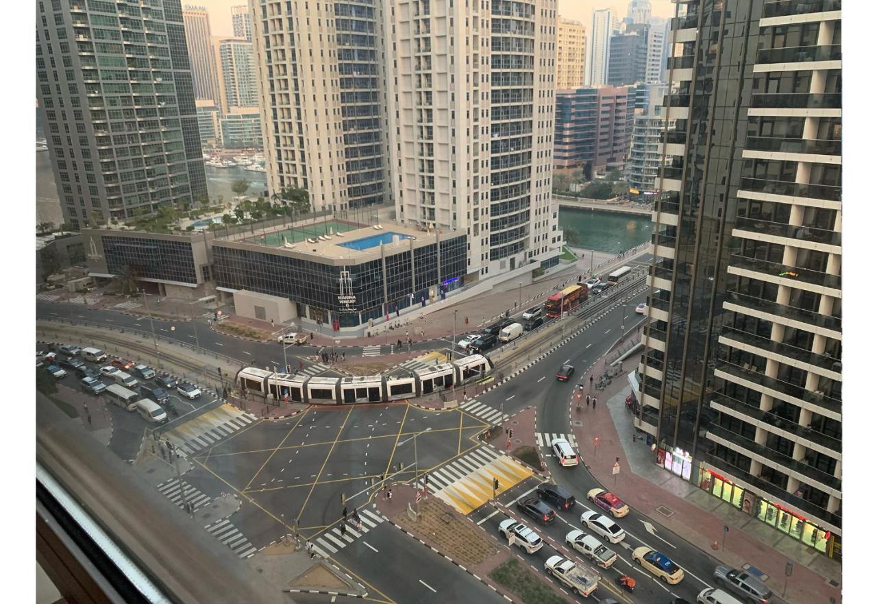 Hostal Royal Beach Residences