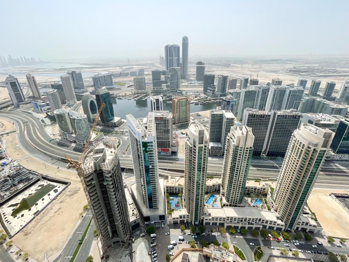 Beautiful By Mall 161br-2 Apartment Dubai