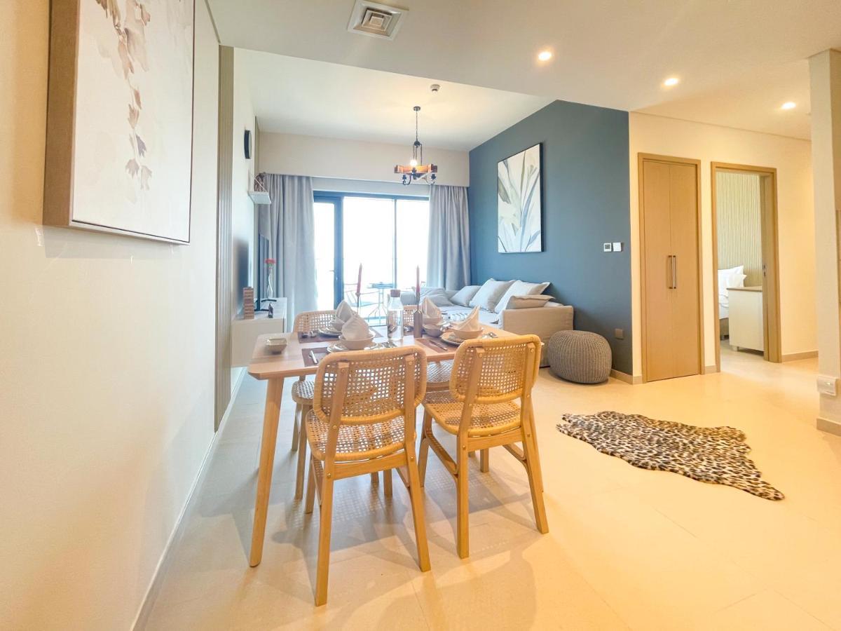 Apartment Beautiful By Mall 161br-2 Dubai