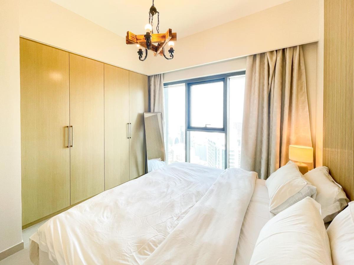 Apartment Beautiful By Mall 161br-2