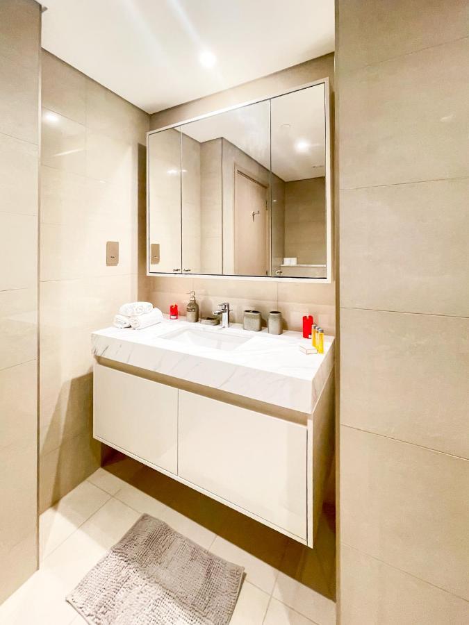 Beautiful By Mall 161br-2 * Dubai