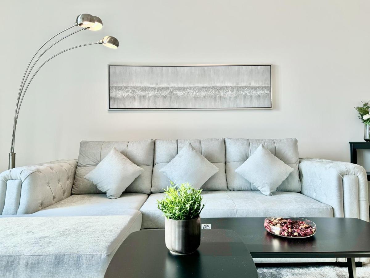 Lejlighed Sleeps 8 Burj Views Direct Mall Access