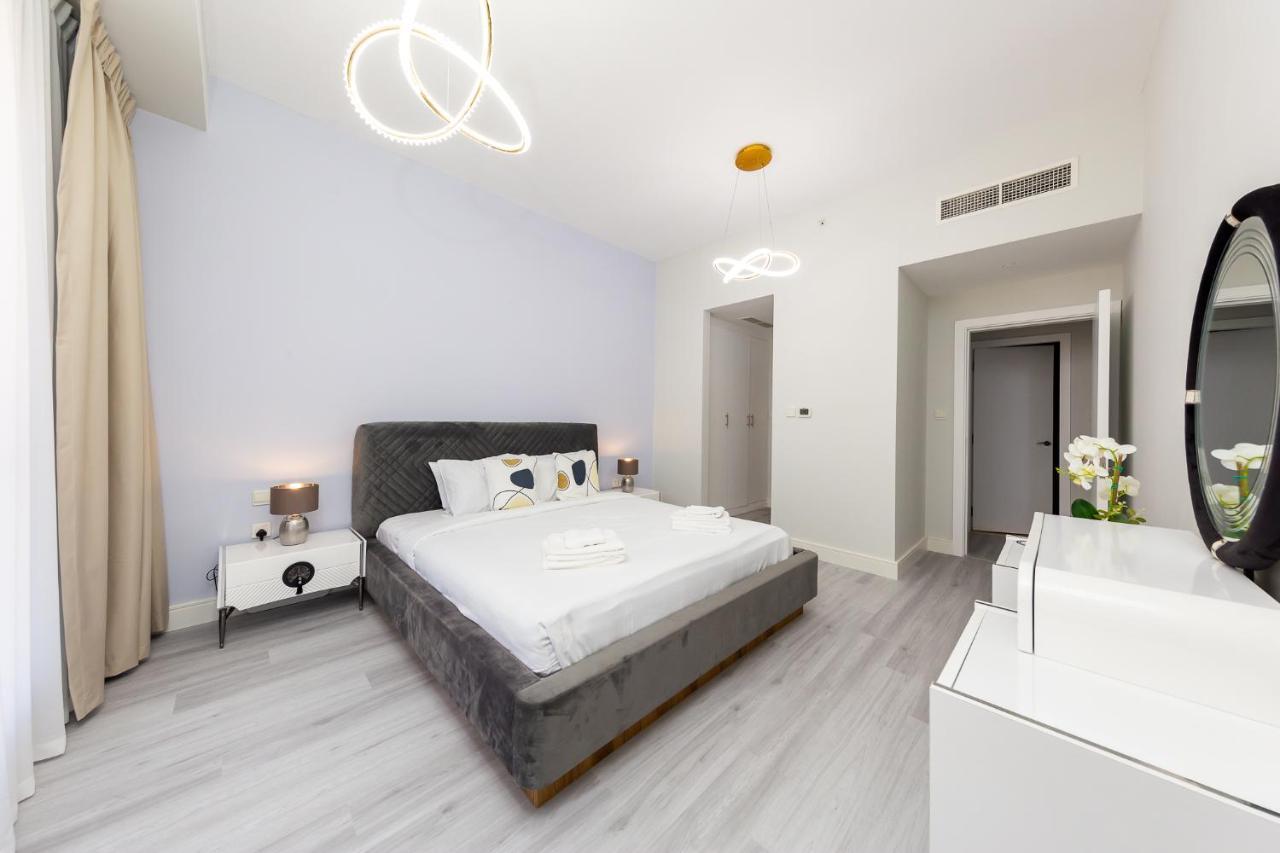 Spacious 2br In Jbr 5min Walk To The Beach Lejlighed