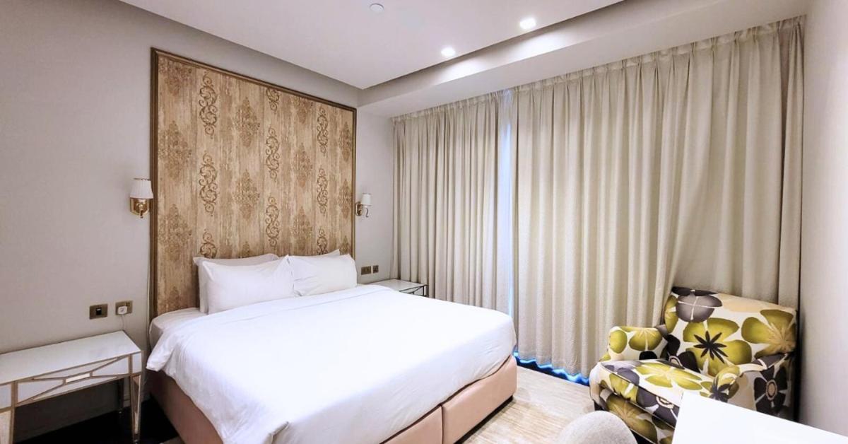 Damac Heights In Marina Apartment *