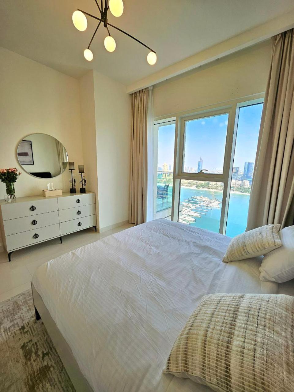 Stunning 2br With Panoramic Sea View In Beachfront - 24ab07 Appartement