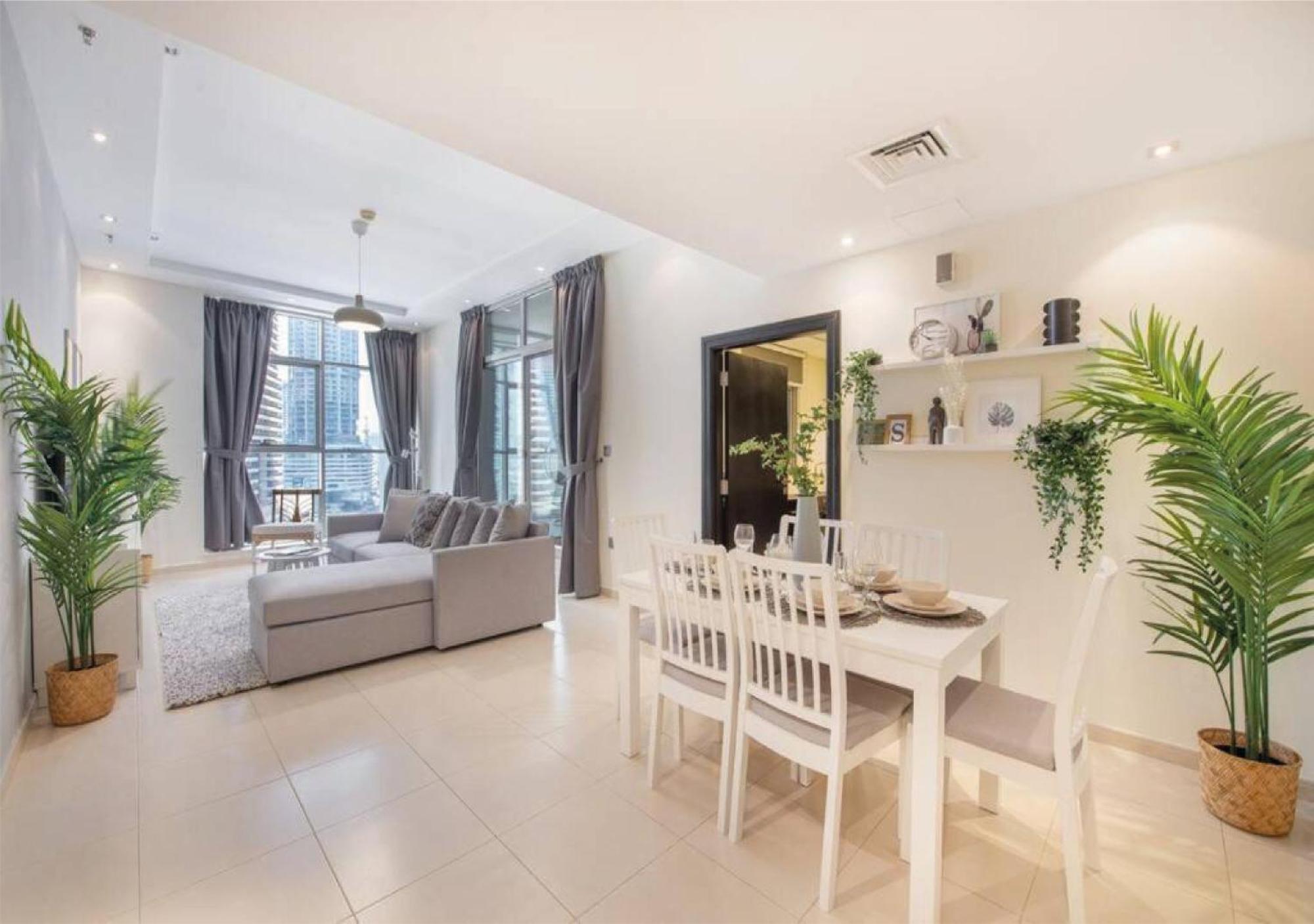 Summer Getaway - 2 Bed, 10min Walk To * Dubaï