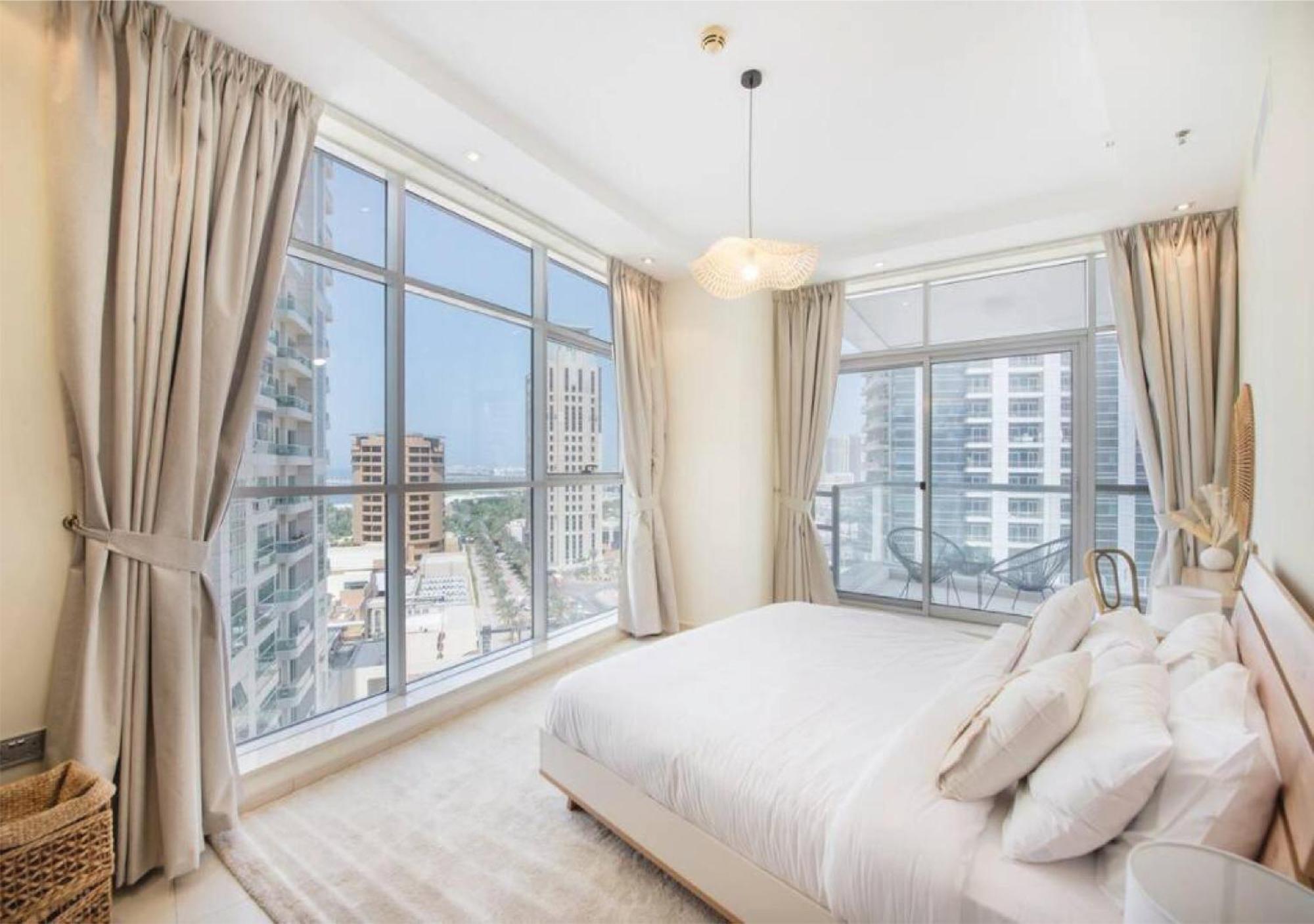 Summer Getaway - 2 Bed, 10min Walk To Appartement Dubaï