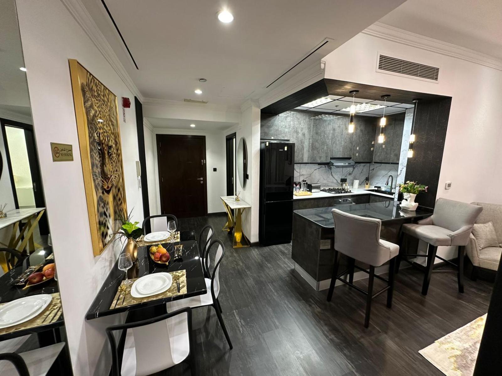 In The Luxury Marina Crown Tower Walk To Barasti Apartament *