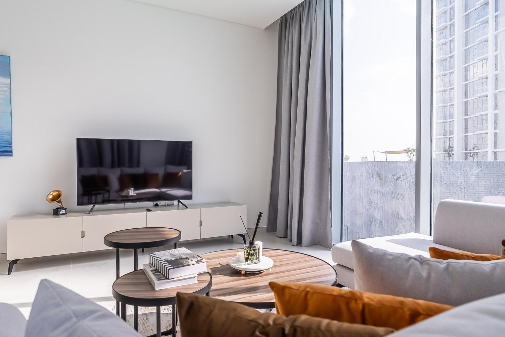 Appartement 3bdr With Maid I District One I Lagoons View *