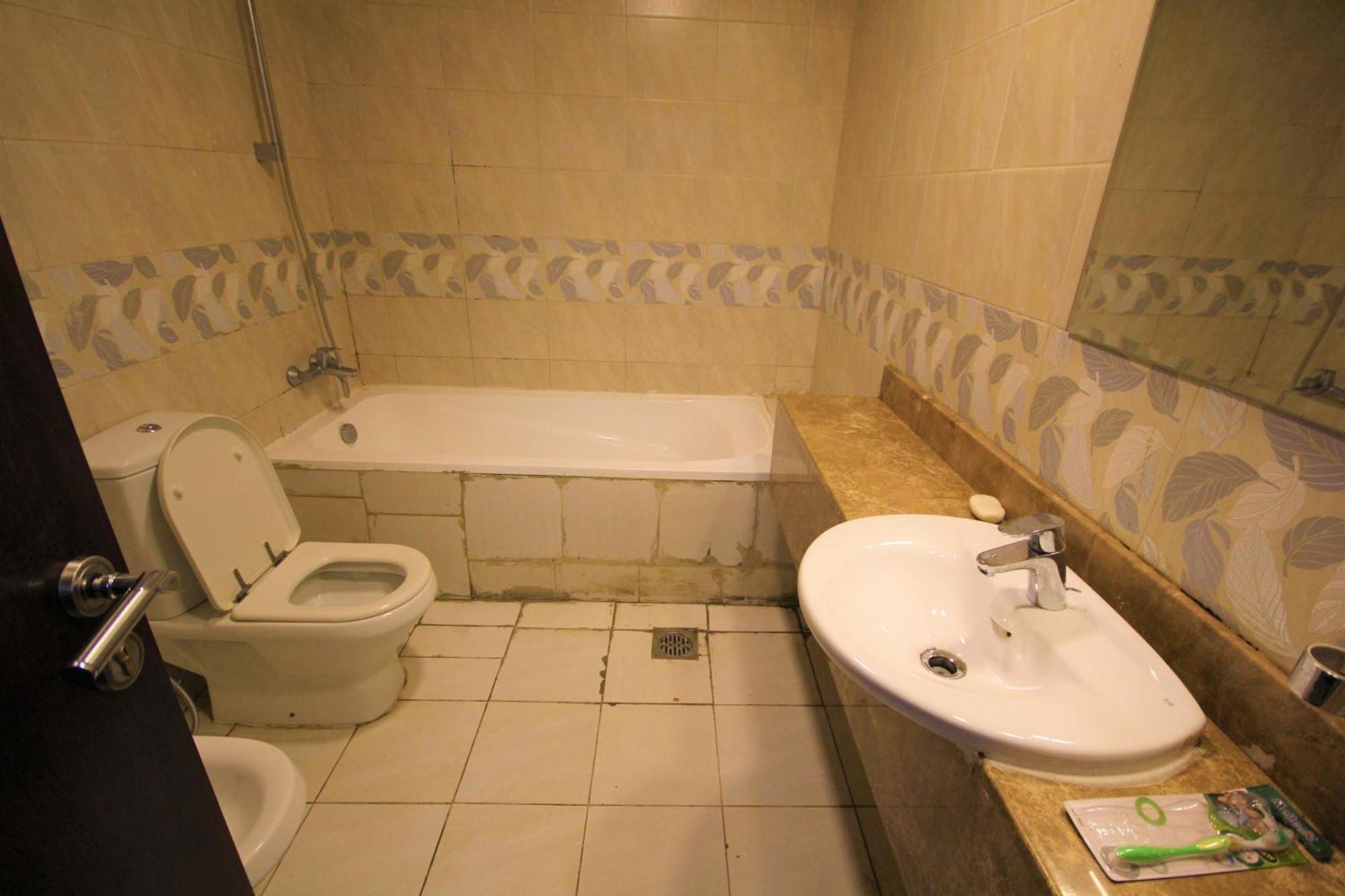 Wonderful ' For Girls Only ' In Tecom, Al Barsha Privatunterkunft *
