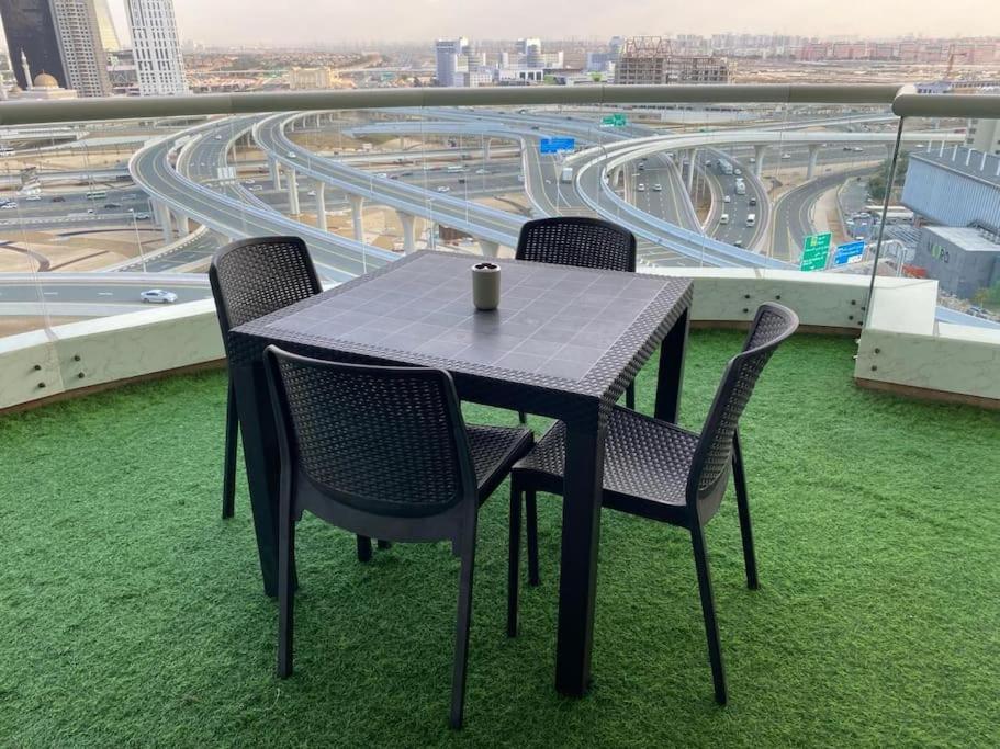 Apartamento Elite Luxury - Spacious 2br Apt 1517 Sqft In Marina Both Bedroom Ensuite Walking To Metro Restaurants Beach Mall Marina Walk