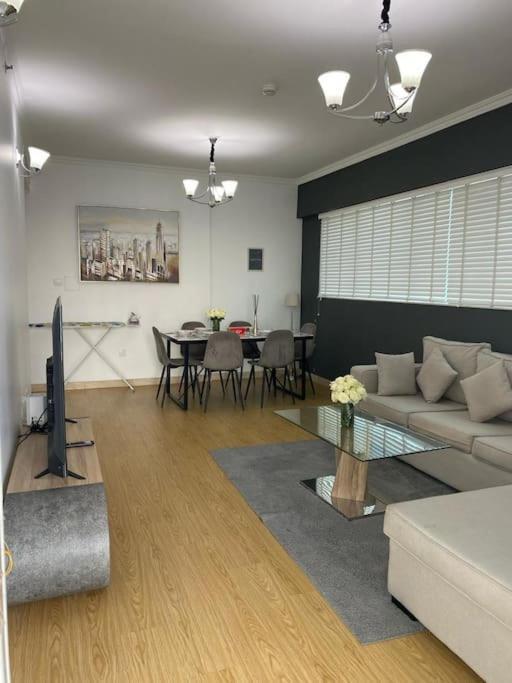 Elite Luxury - Spacious 2br Apt 1517 Sqft In Marina Both Bedroom Ensuite Walking To Metro Restaurants Beach Mall Marina Walk Dubái