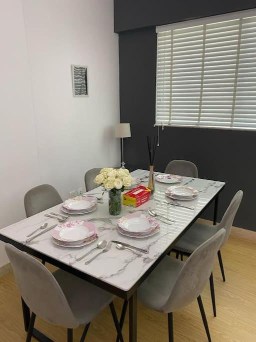 Apartamento Elite Luxury - Spacious 2br Apt 1517 Sqft In Marina Both Bedroom Ensuite Walking To Metro Restaurants Beach Mall Marina Walk *