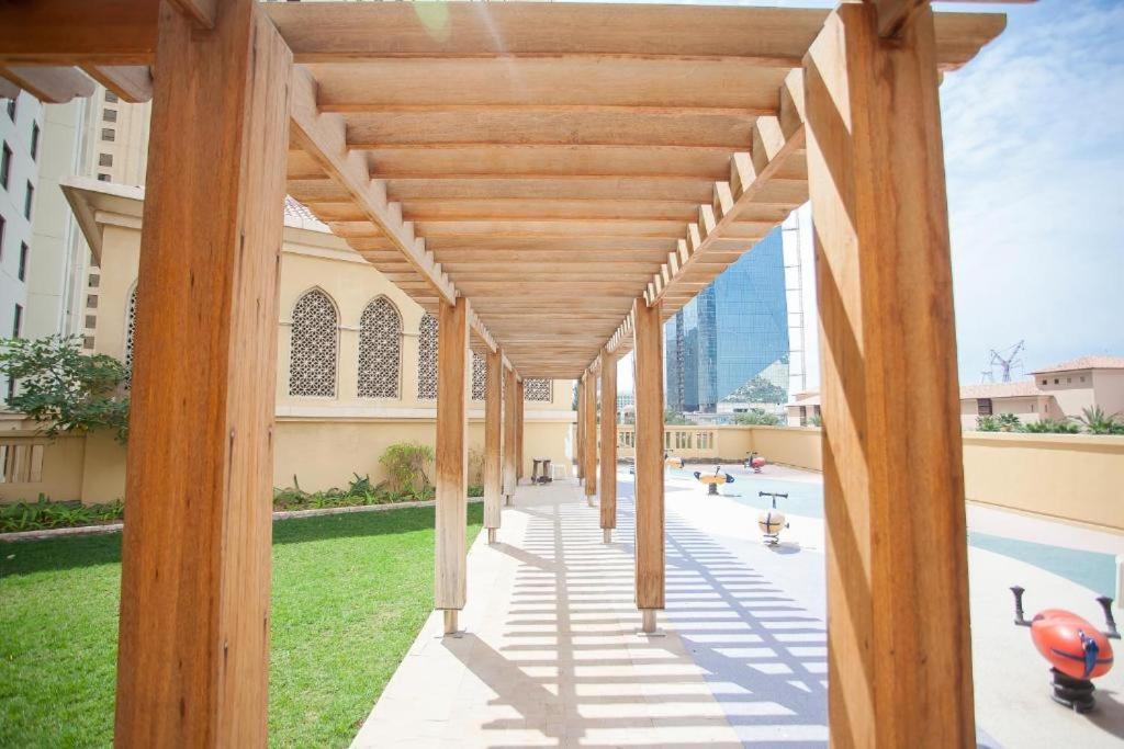 The Journey - Infront Of Tram-metro, Access To Beach, Pool & Gym - Enjoy Our Seaview - Coworking Space - Resident Housekeeping - Inhouse Food Menu - All At Jumierah Beach Residence, Marina * Dubái